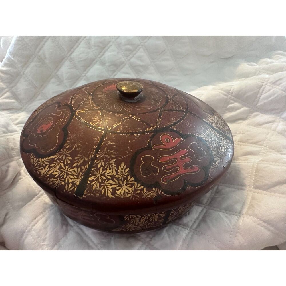 Vintage Chinese Lacquerware Lidded Box Bowl Hand Painted Gold Red Black 7"